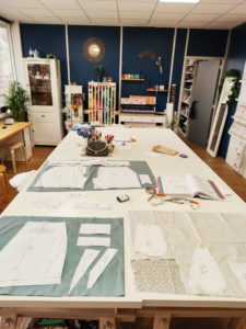 ATELIER-DE-COUTURE-MACOUZINAMOI-BAR-A-COUTURE-COURS-DE-COUTURE-LANNION-TREGOR-PERROS-GUIREC